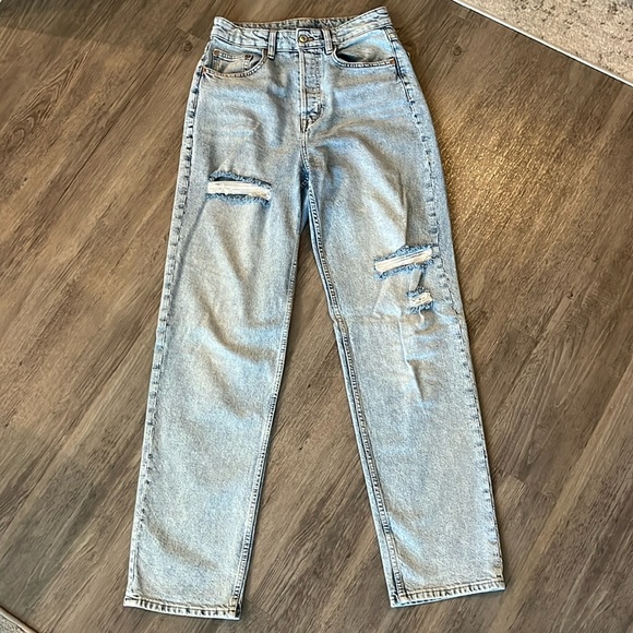 H&M high rise straight leg Jean light wash size 4 - Picture 1 of 4